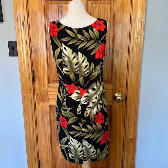 Connected apparel dress - Picture 3 of 6